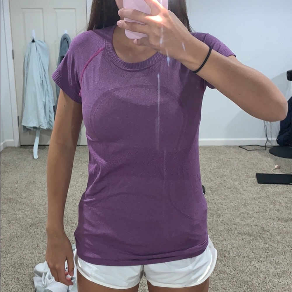 Lululemon short sleeve shirt